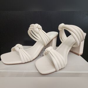 Oasis Society Raquel Slip On Knotted Stappy Stacked Heel Size 9 Cream Color